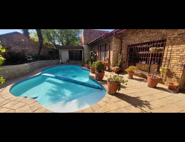 3 BEDROOM HOUSE FOR SALE IN BASSONIA